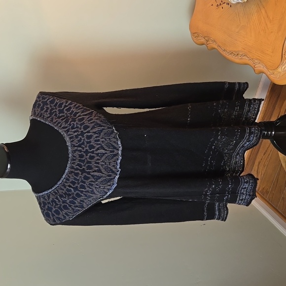 🎁 Free People wool blend black sweater - Picture 1 of 6